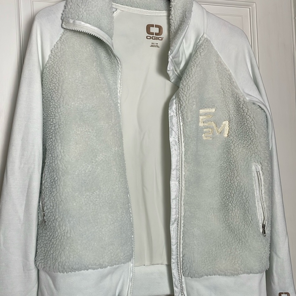 E2M Sherpa xs white sweatshirt jacket shacket OGIO